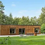 Experience Nature With Near Forest And Дом отдыха